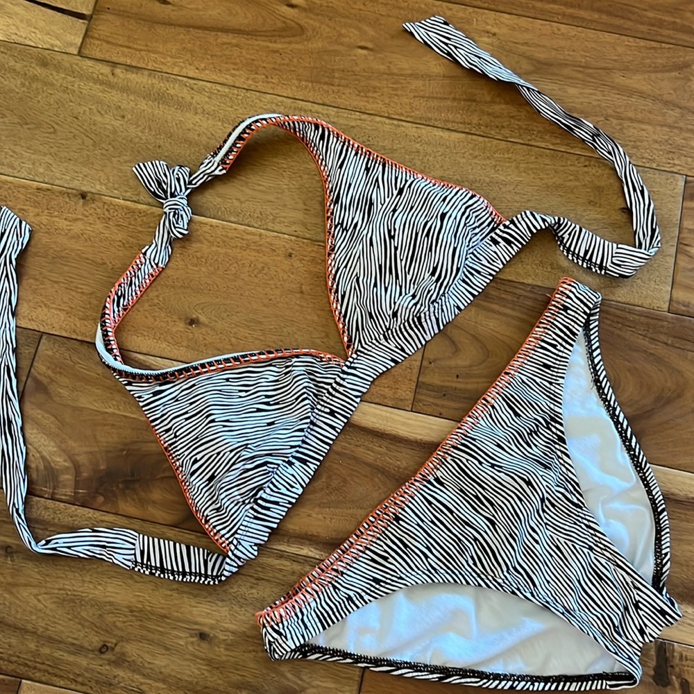 Bar III bikini set
